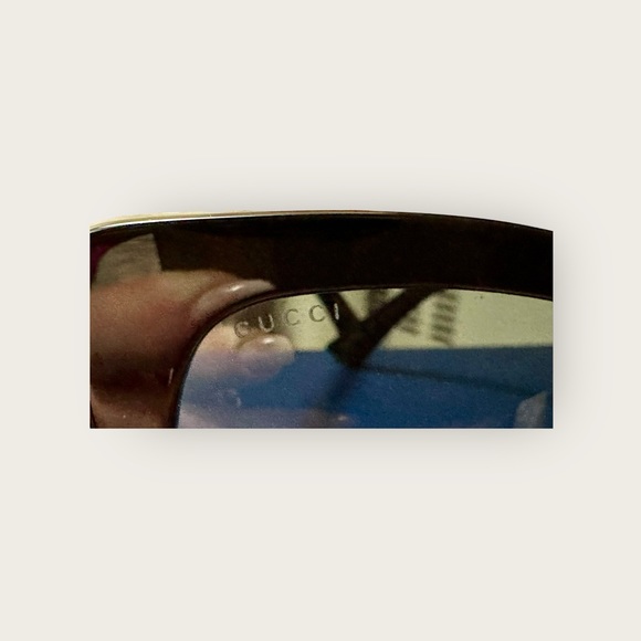 Gucci Sunglasses 💯 Authentic- New - Classic black with gold accents - NWT - Picture 3 of 9